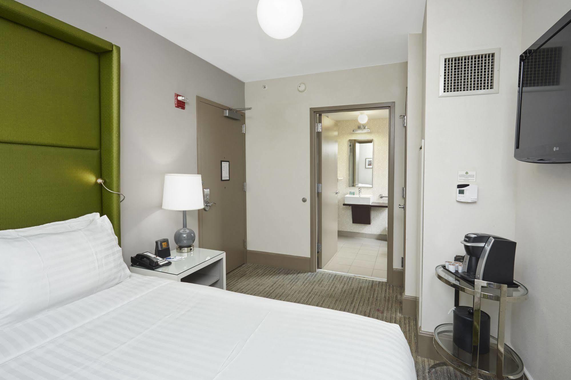 Holiday Inn Express Chicago - Magnificent Mile By Ihg Kültér fotó
